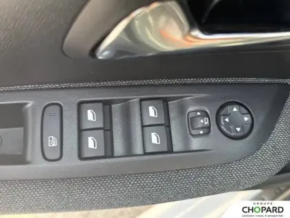 Photo 21 Peugeot 208 Gén. II Ph1 NG Style 5