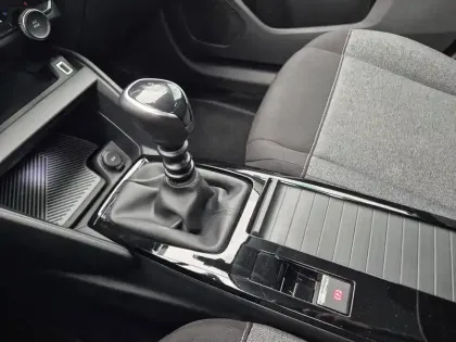 Photo 58 Citroën C4  PureTech 100 S&S BVM6