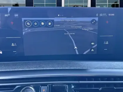 Photo 23 Peugeot 5008  Hybrid 136 e-DCS6