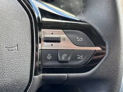 Photo 17 Peugeot 308  SW BlueHDi 130ch S&S EAT8