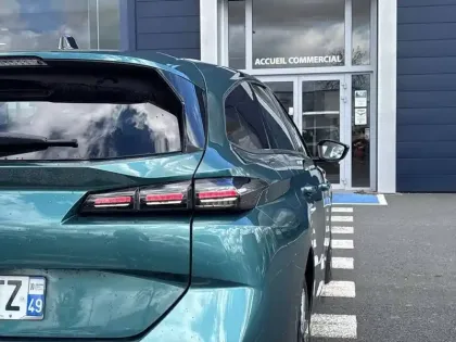 Photo 16 Peugeot 308  SW BlueHDi 130ch S&S EAT8