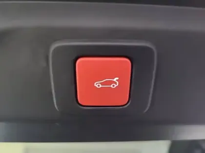 Photo 31 Peugeot 3008  Hybrid 145 e-DCS6