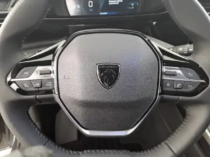 Photo 8 Peugeot 308  Hybrid 145 e-DCS6