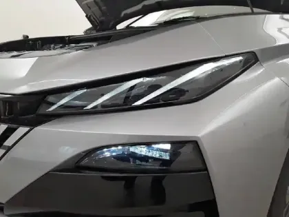 Photo 15 Peugeot 308  Hybrid 145 e-DCS6