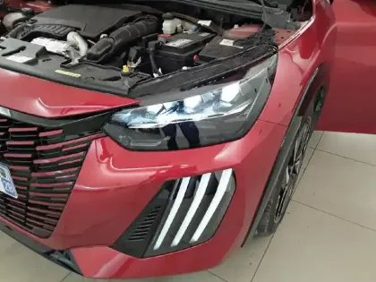 Photo 15 Peugeot 208 Gén. II Ph2 GT 5