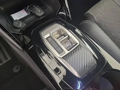 Photo 13 Peugeot 208  Hybrid 110 e-DCS6