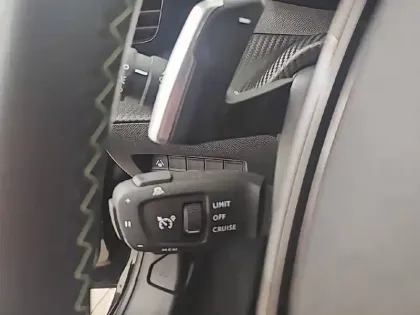 Photo 21 Peugeot 208  Hybrid 110 e-DCS6