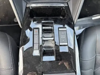 Photo 13 Citroën C4 e- 136 ch Automatique