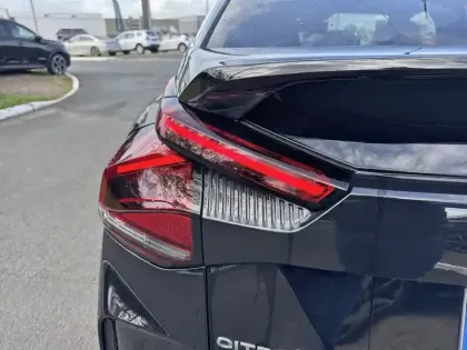 Photo 16 Citroën C4 e- 136 ch Automatique