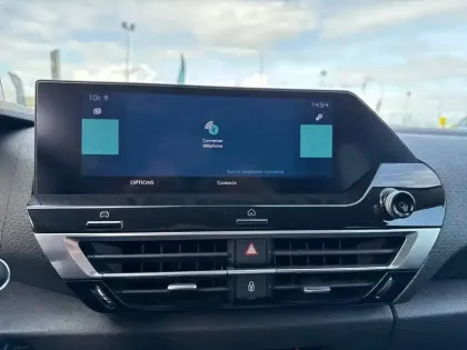 Photo 21 Citroën C4 e- 136 ch Automatique