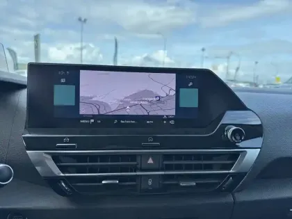 Photo 19 Citroën C4 e- 136 ch Automatique