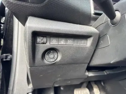 Photo 17 Citroën C4 e- 136 ch Automatique