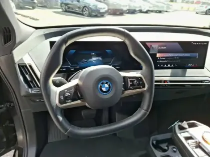Photo 41 BMW Ix  xDrive50 523ch