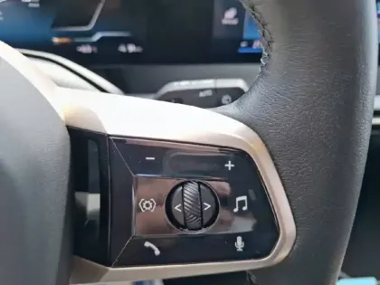 Photo 21 BMW Ix  xDrive50 523ch