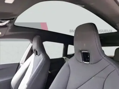 Photo 10 BMW Ix  xDrive50 523ch