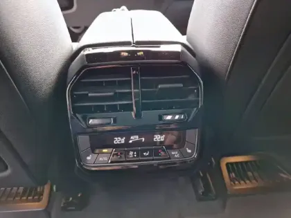 Photo 26 BMW Ix  xDrive50 523ch