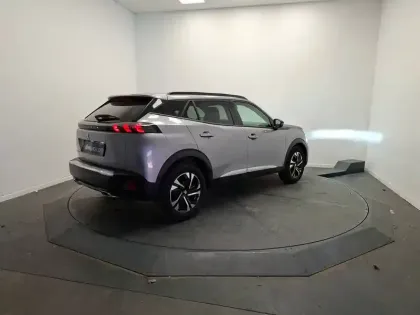 Photo 4 Peugeot 2008  PureTech 130 S&S EAT8