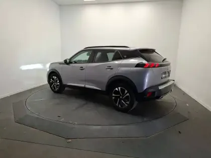 Photo 2 Peugeot 2008  PureTech 130 S&S EAT8