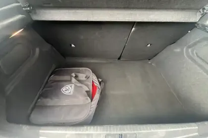 Photo 12 Peugeot 208  Electrique 50 kWh 136ch