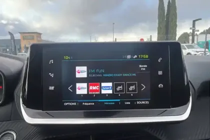 Photo 16 Peugeot 208  Electrique 50 kWh 136ch