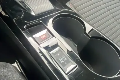 Photo 20 Peugeot 208  Electrique 50 kWh 136ch