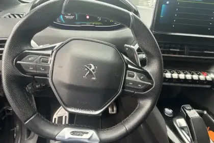 Photo 13 Peugeot 3008  Hybrid4 300 e-EAT8