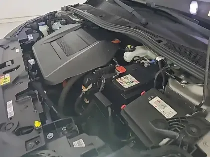 Photo 14 Peugeot 208  Electrique 50 kWh 136ch