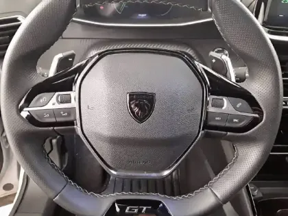 Photo 8 Peugeot 2008 Gén. II Ph2 GT 5