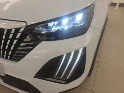 Photo 82 Peugeot 2008  PureTech 130 S&S EAT8
