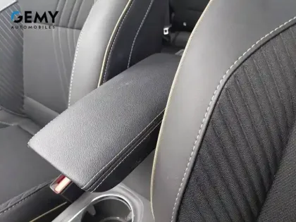 Photo 81 Renault Symbioz  E-Tech full hybrid 145