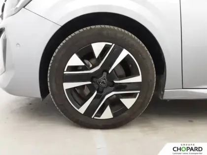 Photo 11 Peugeot 208  Hybrid 100 e-DCS6