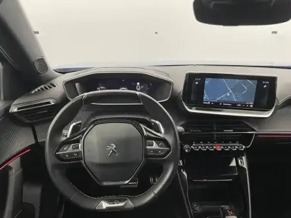 Photo 85 Peugeot 2008  PureTech 130 S&S EAT8