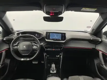 Photo 88 Peugeot 2008  PureTech 130 S&S EAT8