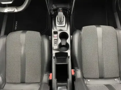 Photo 93 Peugeot 2008  PureTech 130 S&S EAT8