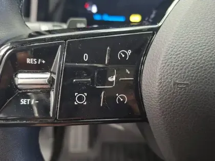 Photo 33 Renault Megane  E-Tech EV60 130ch super charge