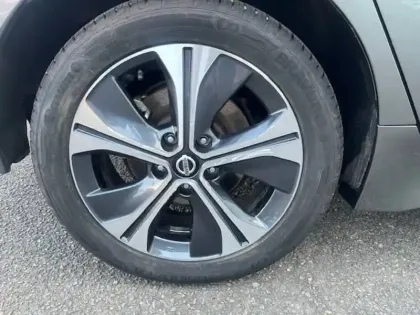 Photo 32 Nissan Leaf  Electrique 62kWh