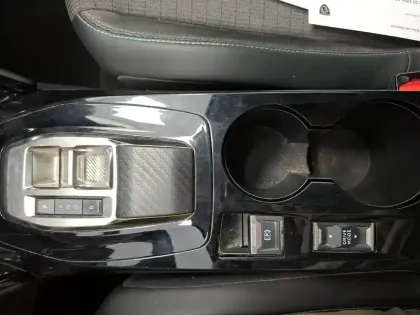 Photo 27 Peugeot 208  Electrique 50 kWh 136ch