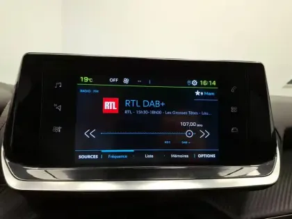 Photo 19 Peugeot 208  Electrique 50 kWh 136ch