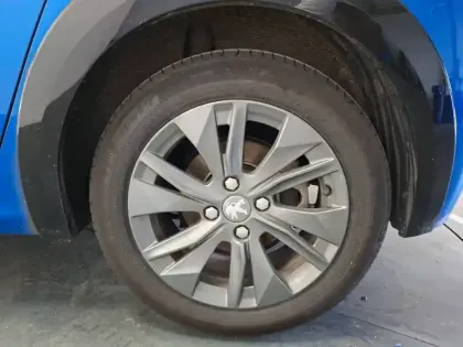 Photo 9 Peugeot 208  Electrique 50 kWh 136ch