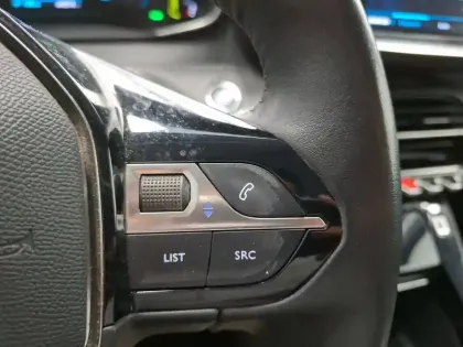 Photo 15 Peugeot 208  Electrique 50 kWh 136ch