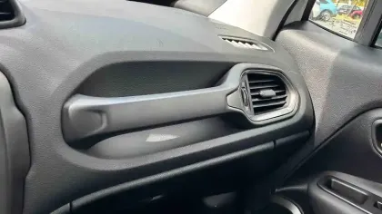 Photo 104 Jeep Renegade  1.5 Turbo T4 130 ch BVR7 e-Hybrid