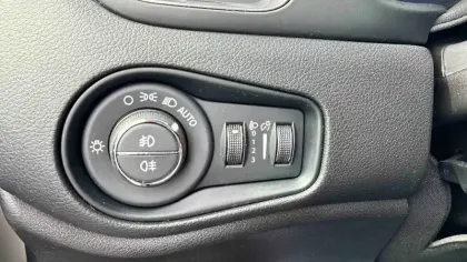 Photo 86 Jeep Renegade  1.5 Turbo T4 130 ch BVR7 e-Hybrid