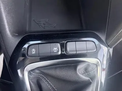 Photo 25 Opel Corsa Gén. VI Ph1 Edition 5