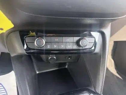 Photo 12 Opel Corsa Gén. VI Ph1 Edition 5