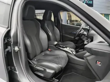 Photo 8 Peugeot 2008  BlueHDi 130 S&S EAT8 GT