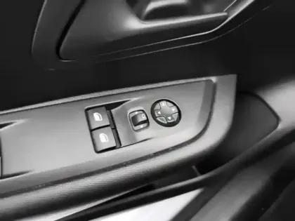 Photo 19 Peugeot 208  PureTech 75 S&S BVM5 Like