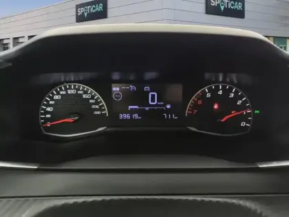 Photo 20 Peugeot 208  PureTech 75 S&S BVM5 Like