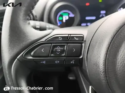 Photo 18 Toyota Yaris  Hybride 116h Design