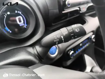 Photo 17 Toyota Yaris  Hybride 116h Design