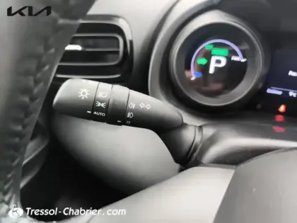 Photo 16 Toyota Yaris  Hybride 116h Design